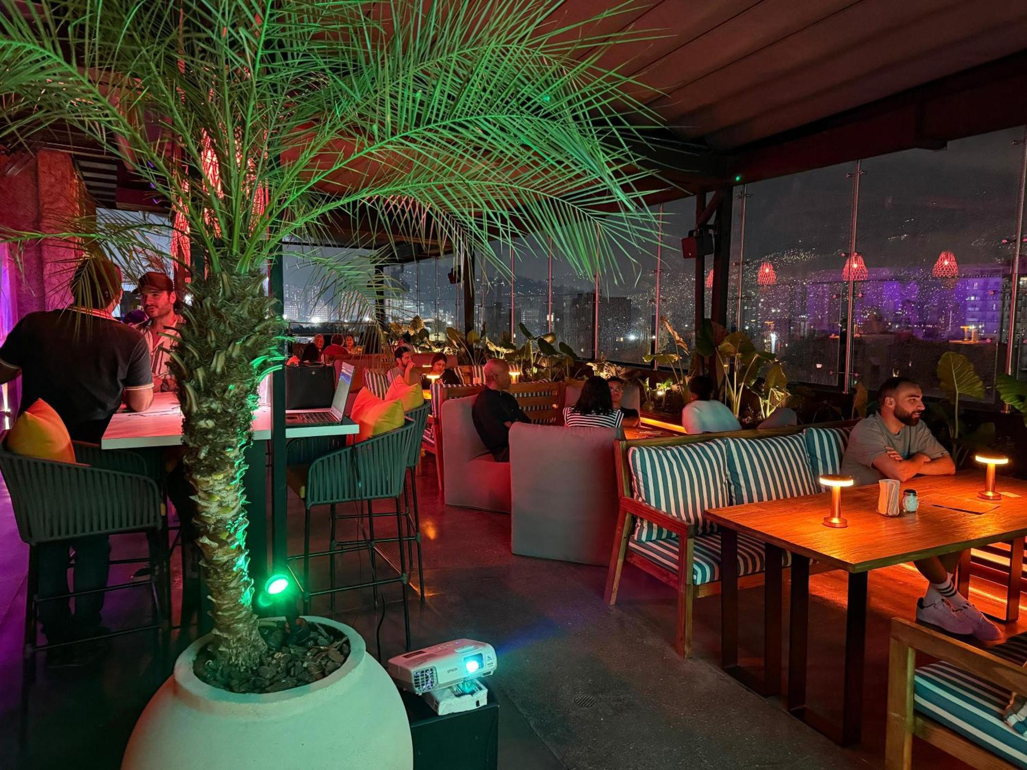 מדיין Sonata 44 Hotel Laureles מראה חיצוני תמונה